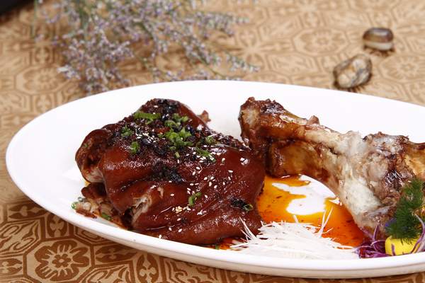 ��������